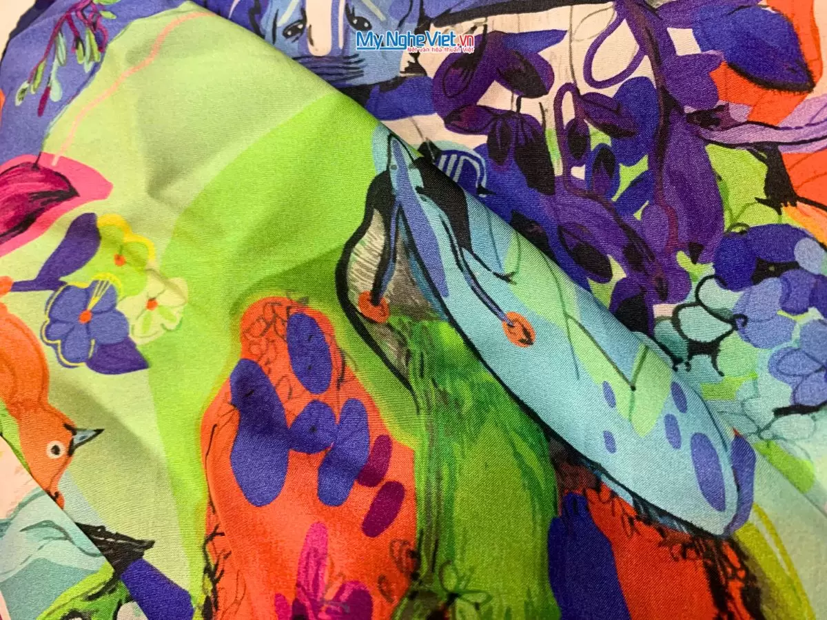 Khăn lụa Bảo Lộc (3) Khăn Lụa Vuông Họa Tiết