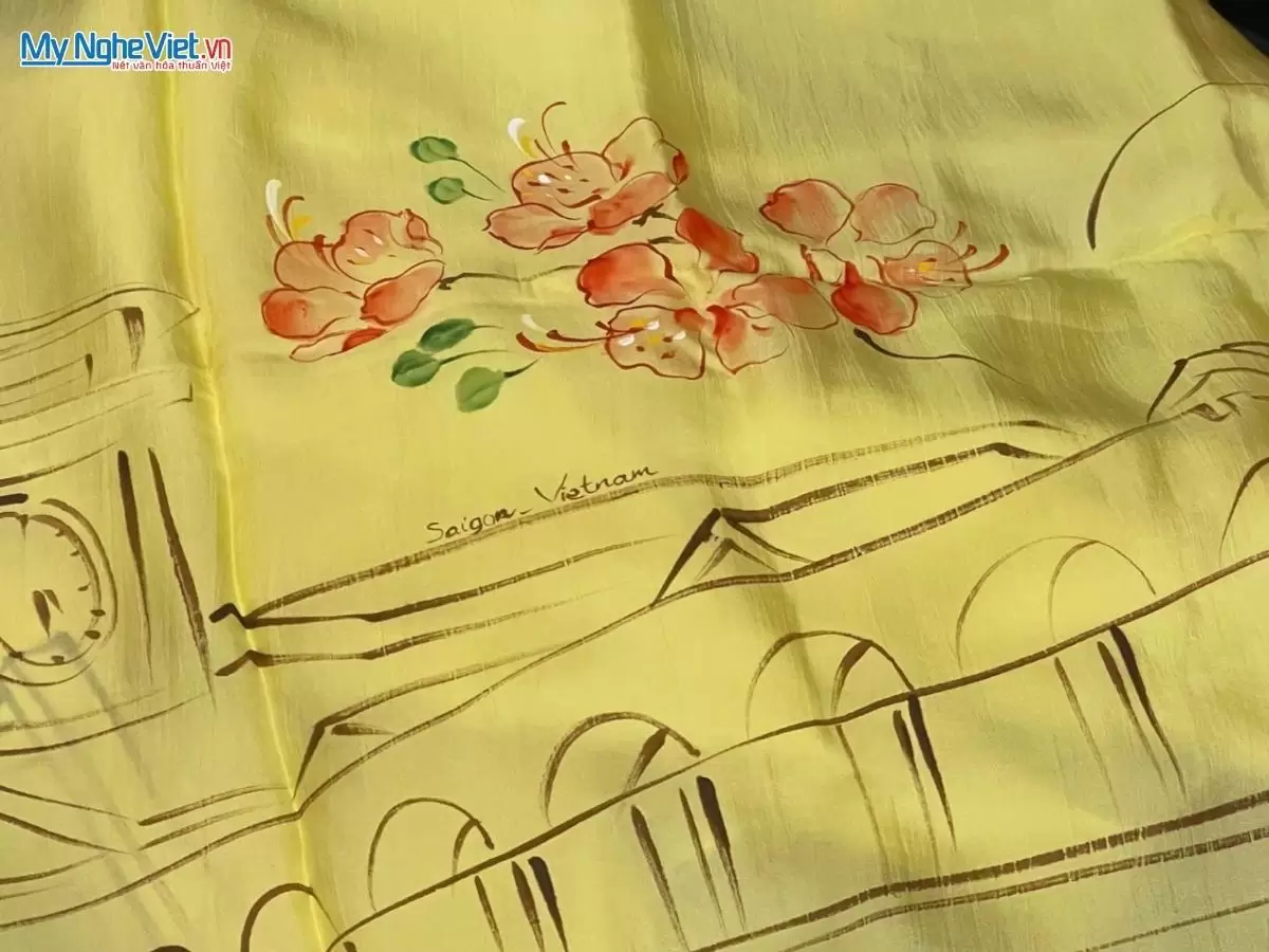 Khăn lụa cao cấp vẽ tay chợ Bến Thành
