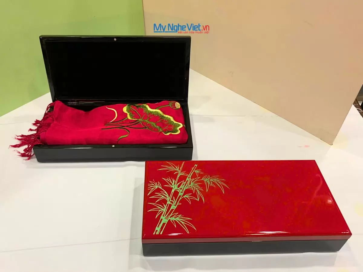 Combo Hộp sơn mài và khăn  lụa Hà Đông Combo Hộp sơn mài và khăn lụa Hà Đông