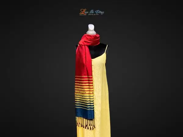 Khăn Lụa Lá Dâu