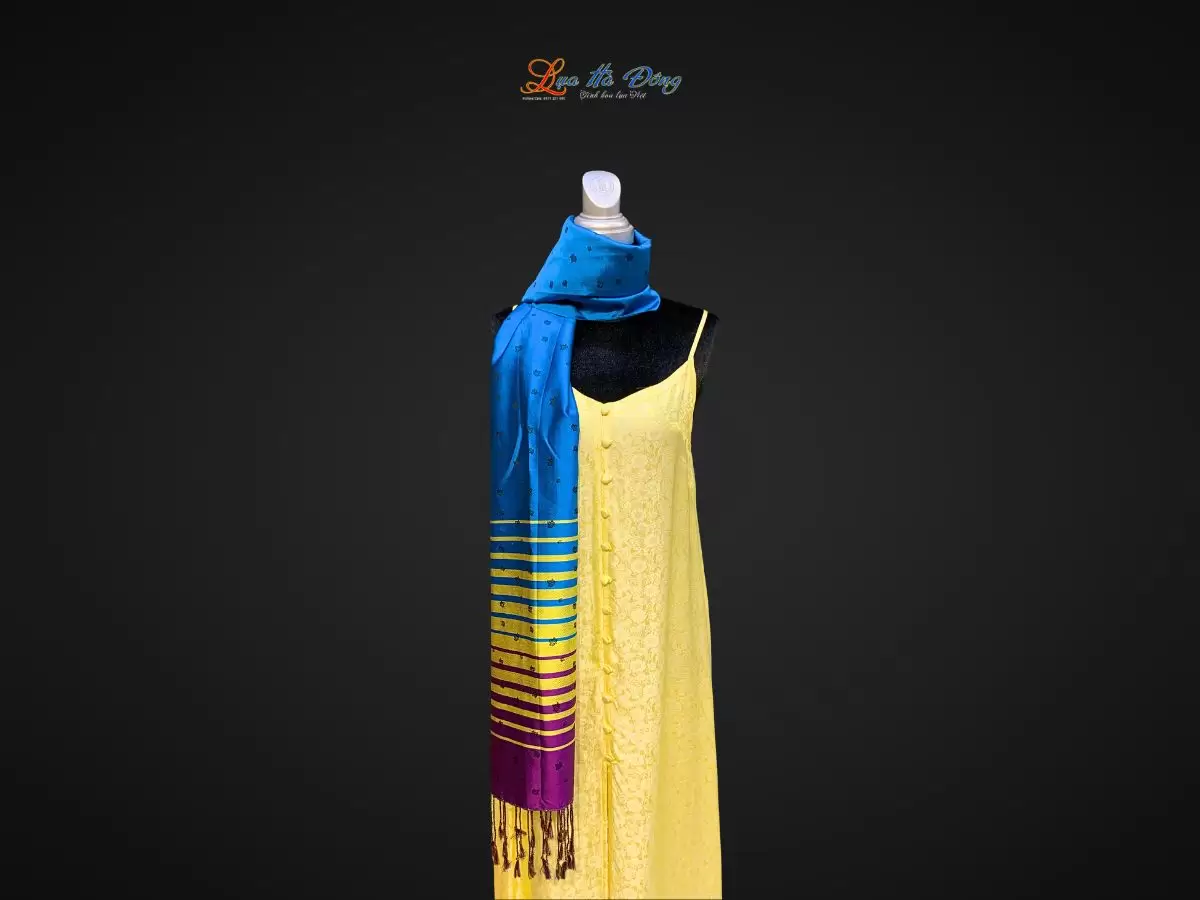 Khăn Lụa trống đồng Văn Miếu Quốc Tử Giám (14) Khăn Lụa Lá Dâu