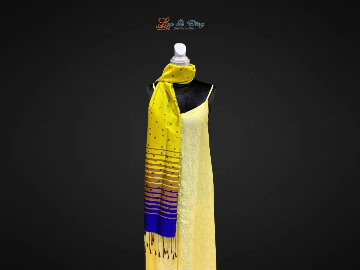 Khăn Lụa trống đồng Văn Miếu Quốc Tử Giám (4) Khăn Lụa Họa Tiết Lá Dâu