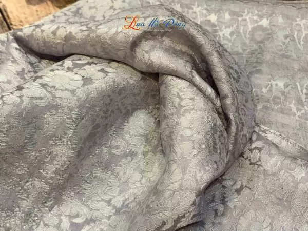 Khăn lụa dài họa tiết cúc xám