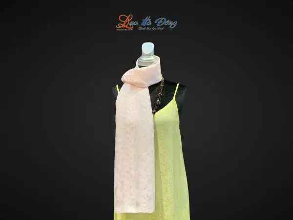 Khăn lụa dài họa tiết đuôi cong hồng phấn