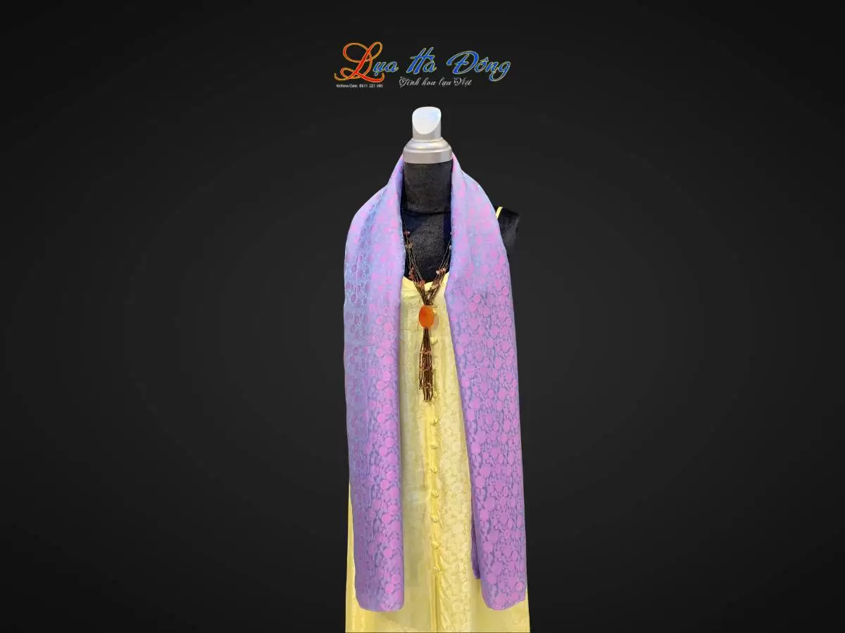 Khăn lụa dài họa tiết hồng thọ hồng xanh Khăn lụa dài họa tiết hồng thọ hồng xanh