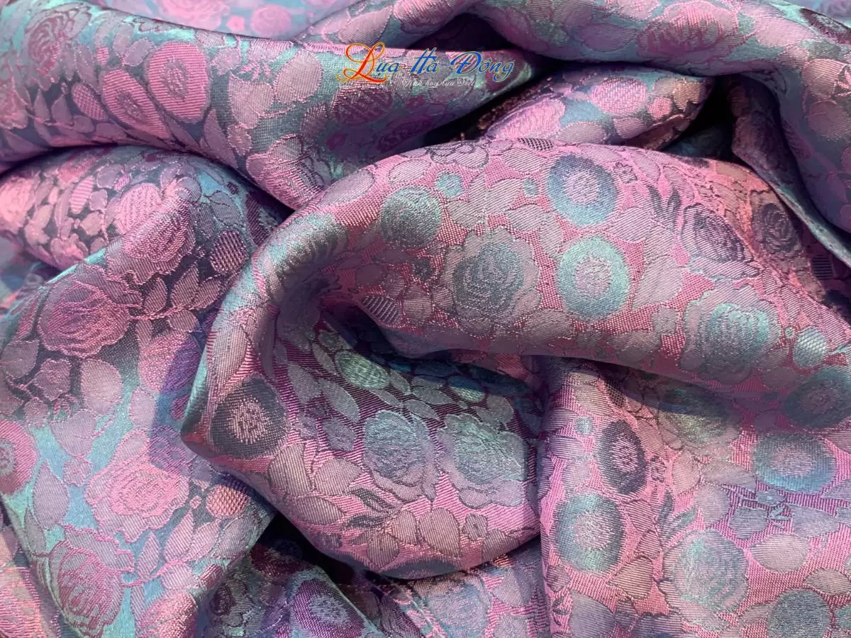 Khăn lụa dài họa tiết hồng thọ hồng xanh Khăn lụa dài họa tiết hồng thọ hồng xanh
