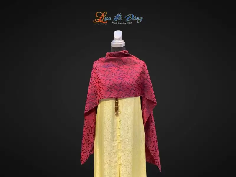 Khăn lụa dài họa tiết đuôi công đỏ