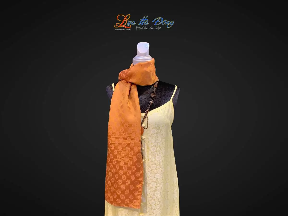 Khăn lụa dài họa tiết hoa đào vàng đồng Khăn lụa dài họa tiết hoa đào vàng đồng