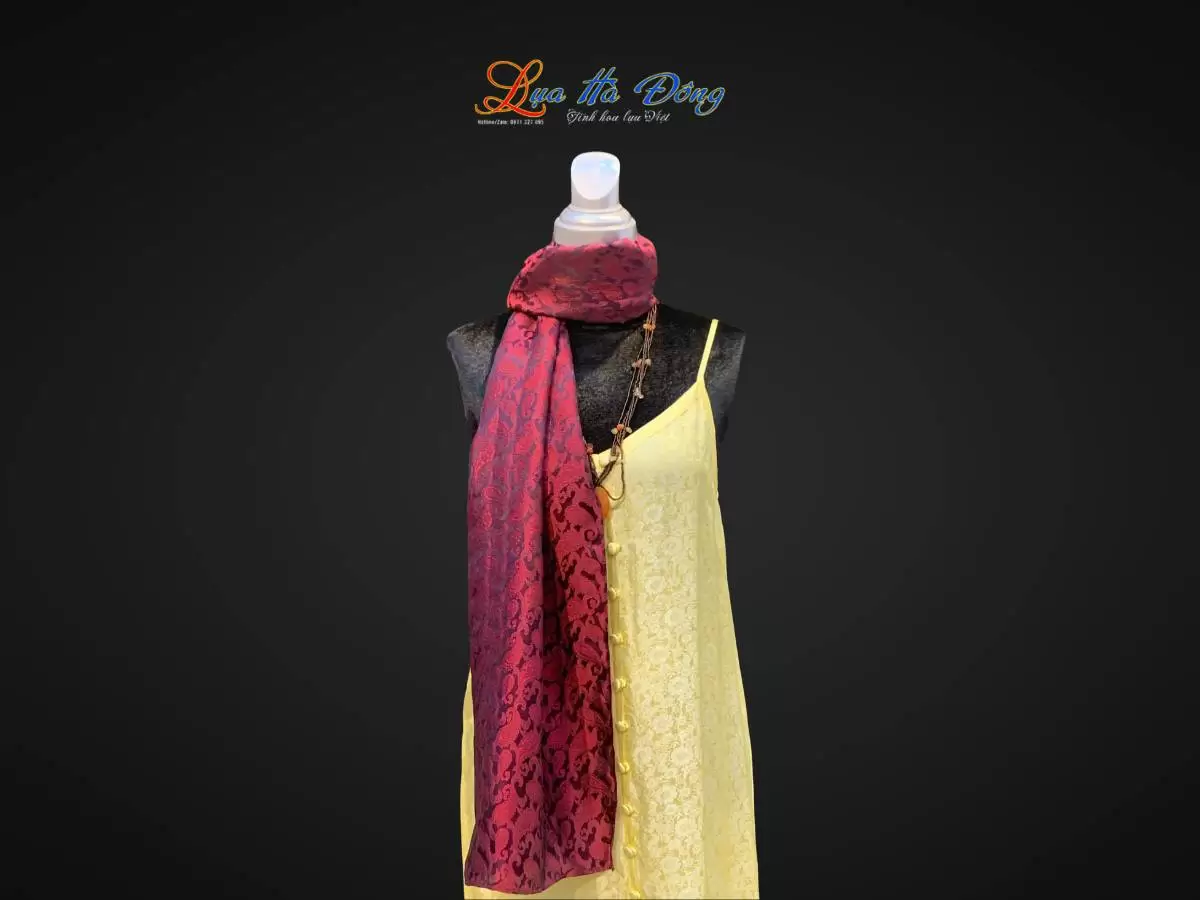 Khăn lụa dài họa tiết đuôi công đỏ Khăn lụa dài họa tiết đuôi công đỏ