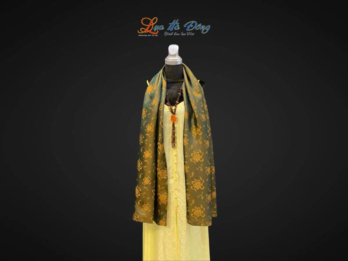 Khăn lụa dài họa tiết sen tiên vàng đồng Khăn lụa dài họa tiết sen tiên vàng đồng