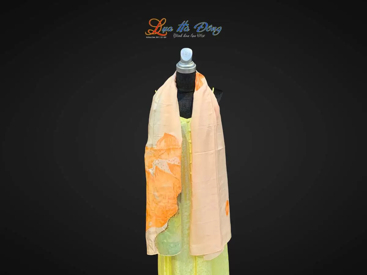 Khăn lụa tơ tằm vẽ tay hoa sen (11) Khăn lụa tơ tằm vẽ tay hoa sen