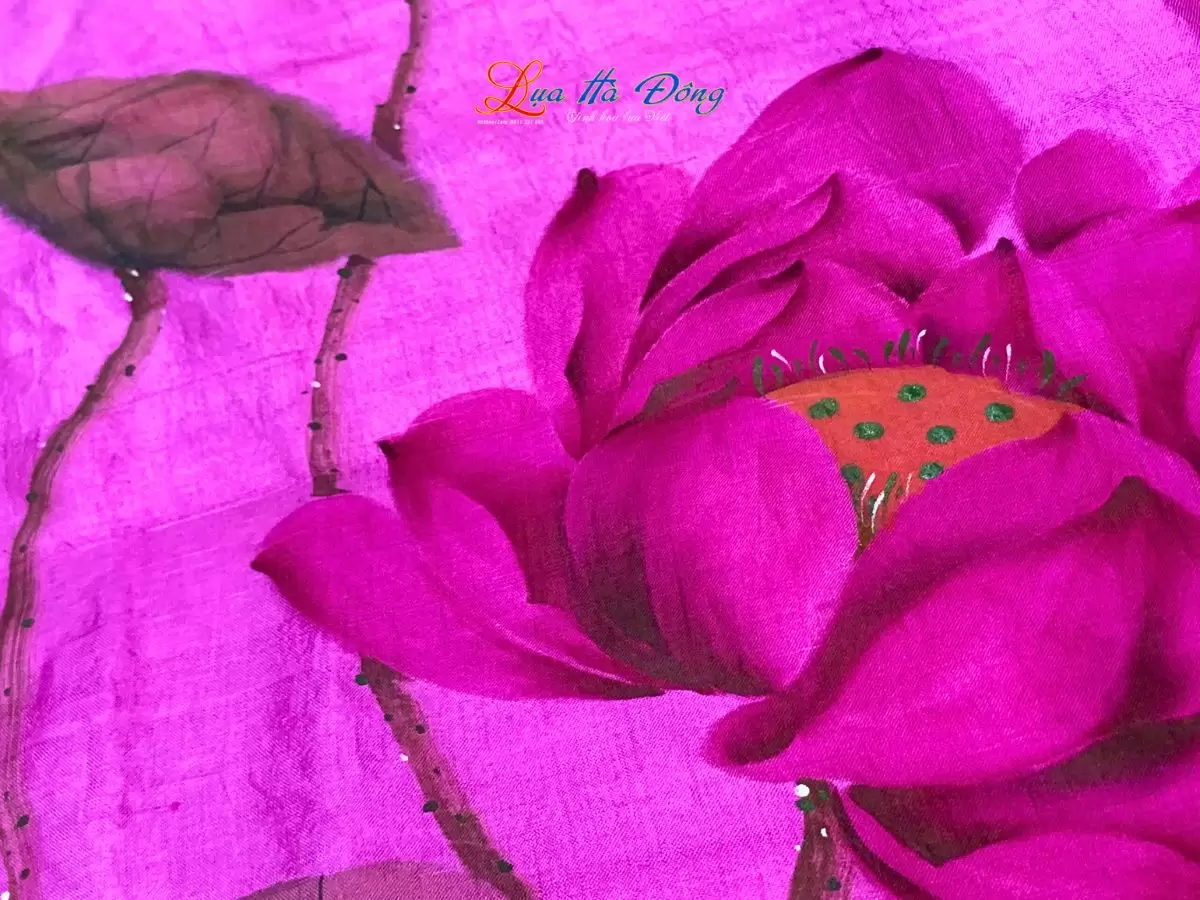 Khăn lụa tơ tằm vẽ tay hoa sen tua rua 100% silk (1) Khăn lụa tơ tằm vẽ tay hoa sen tua rua 100% silk