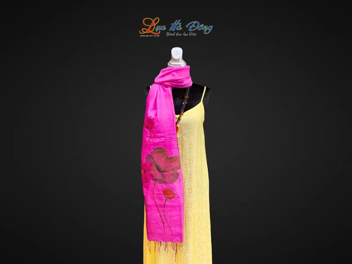 Khăn lụa tơ tằm vẽ tay hoa sen tua rua 100% silk (9) Khăn lụa tơ tằm vẽ tay hoa sen tua rua 100% silk