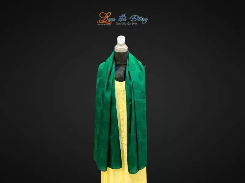 Khăn lụa vân cổ triện thọ