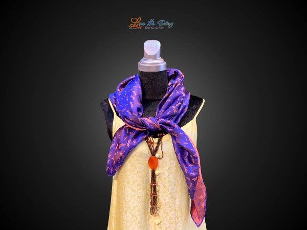 Khăn lụa vuông họa tiết chuồn chuồn xanh tím