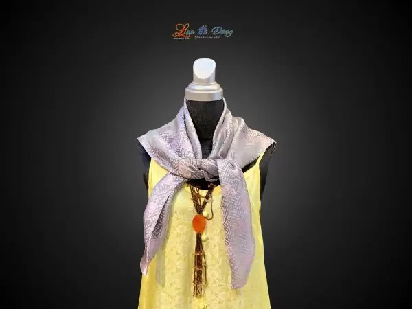 Khăn lụa vuông họa tiết song thọ xám tím