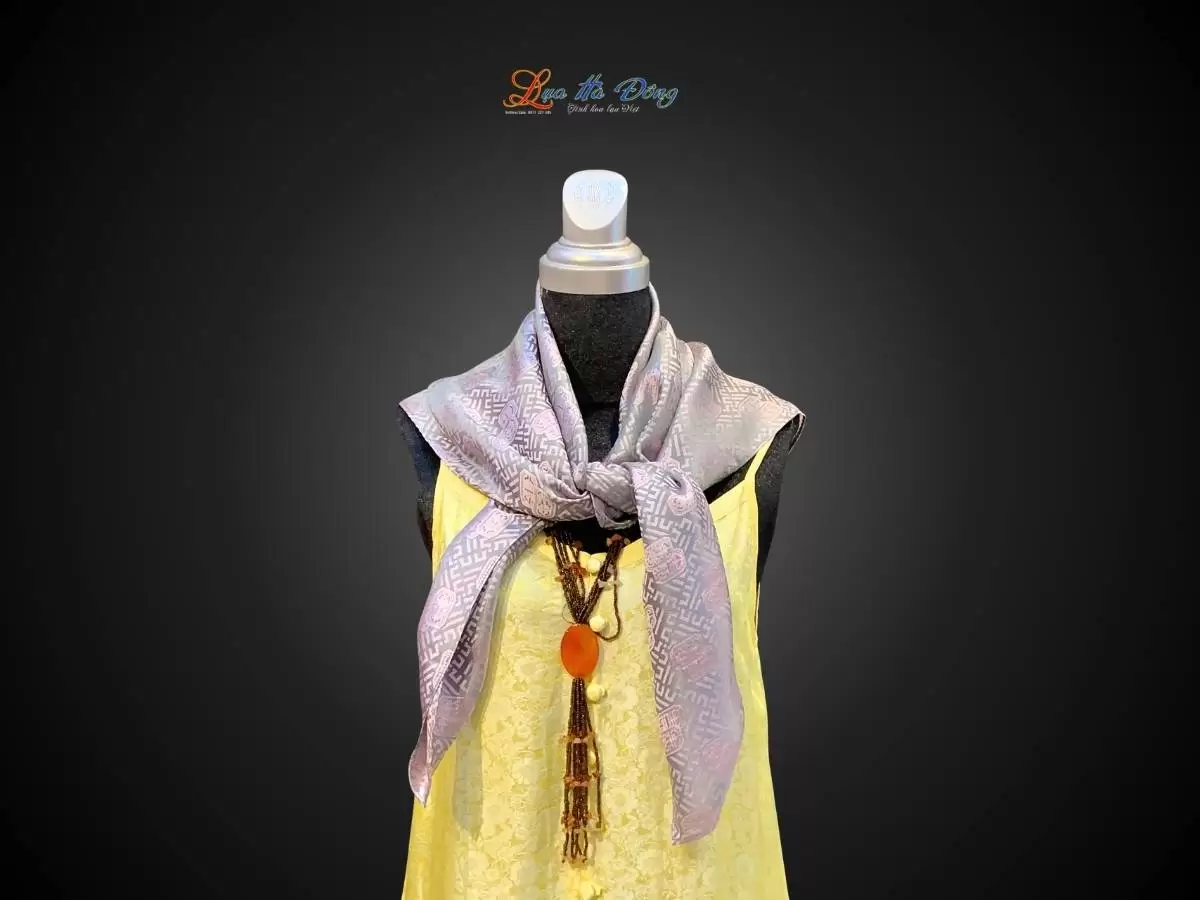 Khăn lụa vuông họa tiết song thọ xám tím