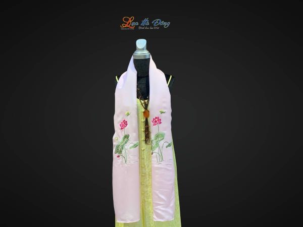Khăn lụa trơn thêu sen hồng phấn