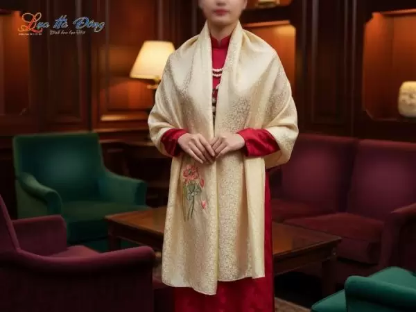 Khăn lụa thêu tay mai nhí vàng đồng nhạt