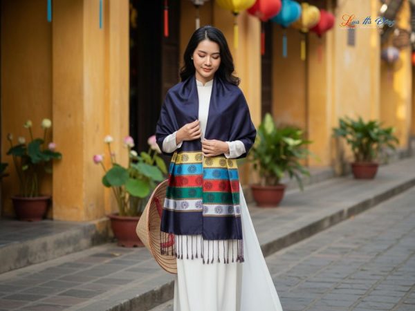 Khăn Lụa Tơ Tằm Họa Tiết Văn Miếu Quốc Tử Giám