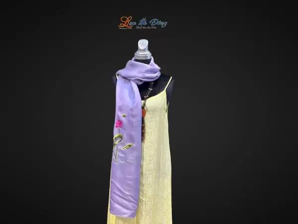 Khăn lụa thêu sen trơn tím hoa cà