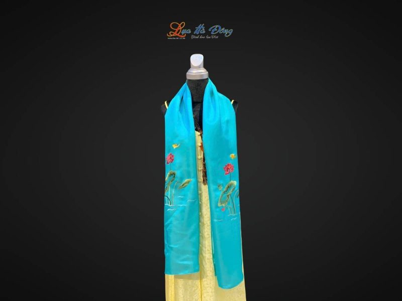 Khăn lụa trơn thêu sen xanh ngọc