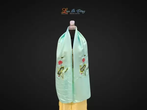 Khăn lụa trơn thêu sen xanh mint