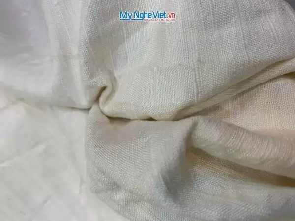 Khăn lụa đũi họa tiết hoa sen thêu tay 100% silk