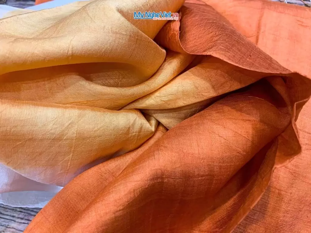Khăn lụa tơ tằm loang màu cam