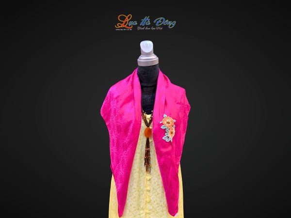 Khăn lụa thêu tay song thọ hồng