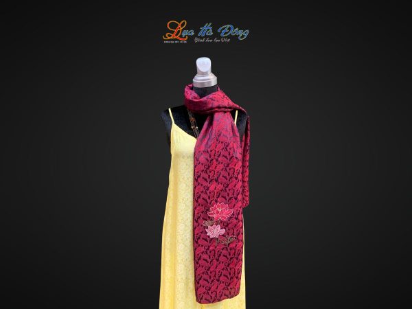 Khăn lụa thêu tay đuôi công đỏ đen
