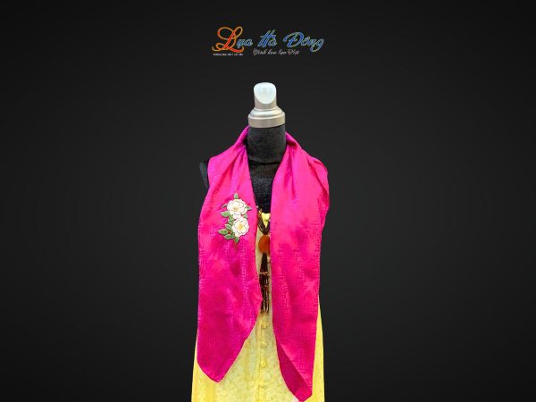 Khăn lụa thêu tay song thọ hồng