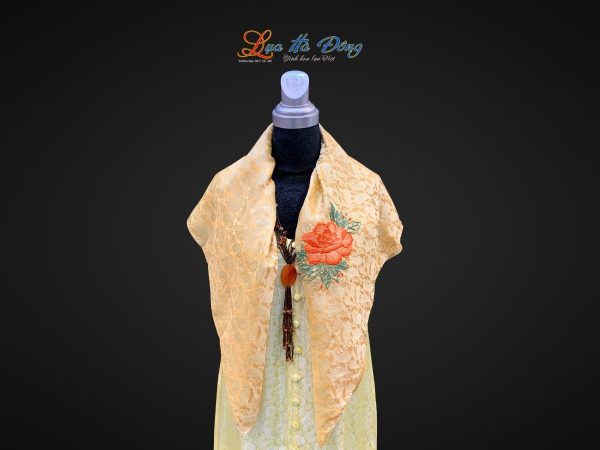 Khăn lụa thêu tay đuôi cong vàng đồng