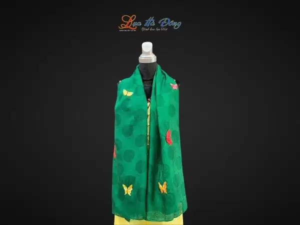 Khăn lụa vân cổ thêu tay triện thọ xanh