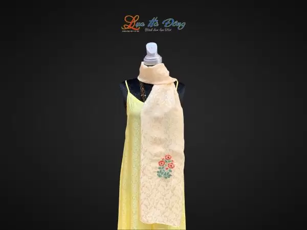 Khăn lụa thêu tay đuôi công kem