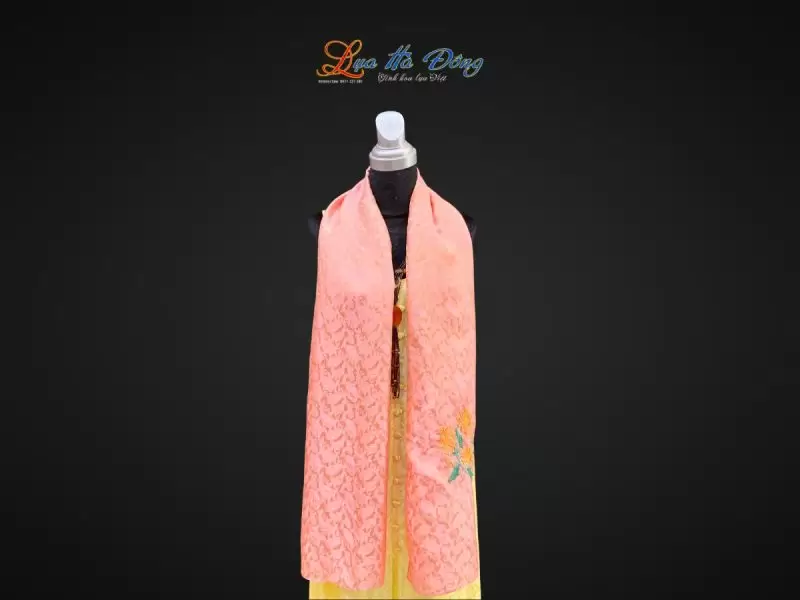 Khăn lụa thêu tay họa tiết đuôi công cam hồng
