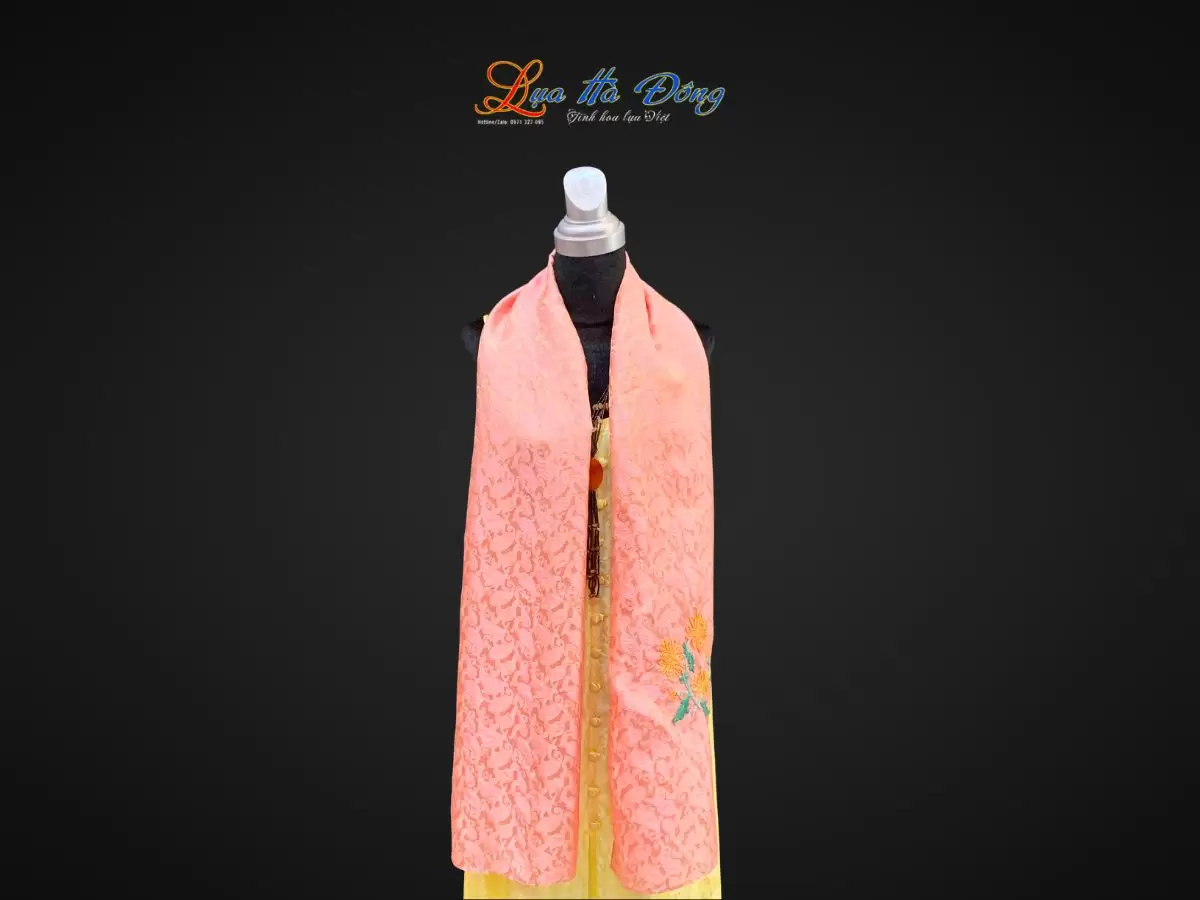 Khăn lụa tơ tằm thêu hoa (9) Khăn lụa thêu tay họa tiết đuôi công cam hồng