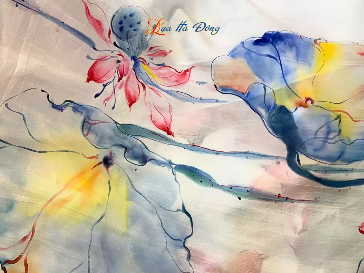 Khăn lụa tơ tằm vẽ hoa (10) Khăn lụa tơ tằm màu trắng hoa sen