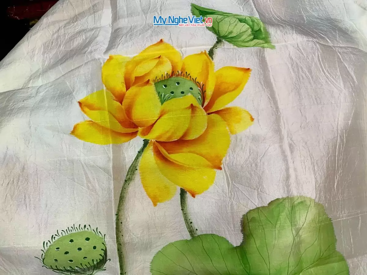 Khăn lụa tơ tằm vẽ tay hoa sen