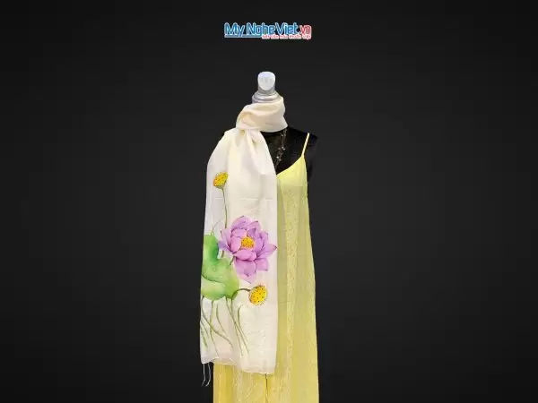 Khăn lụa tơ tằm vẽ tay hoa sen