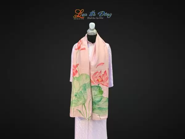 Khăn lụa tơ tằm vẽ tay sen màu hồng san hô