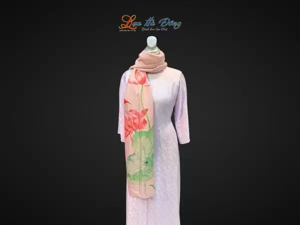Khăn lụa tơ tằm vẽ tay sen màu hồng san hô