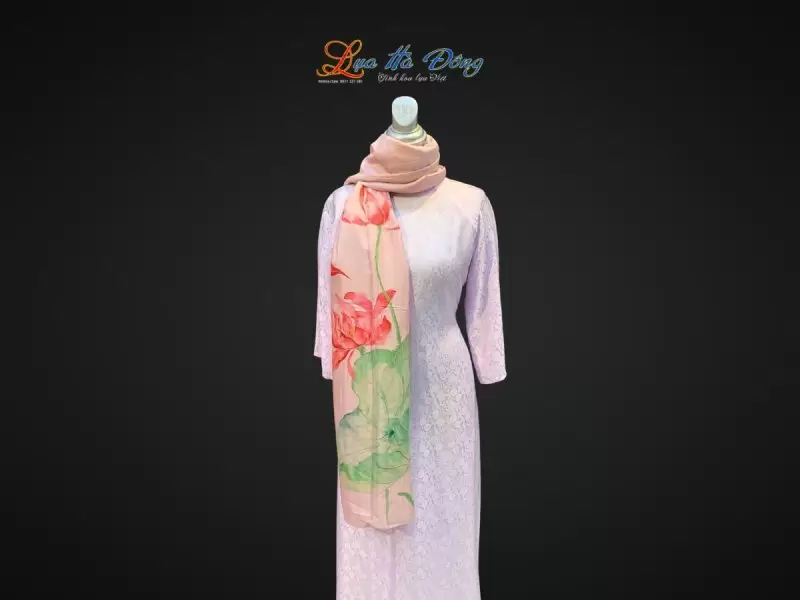 Khăn lụa tơ tằm vẽ tay sen màu hồng san hô