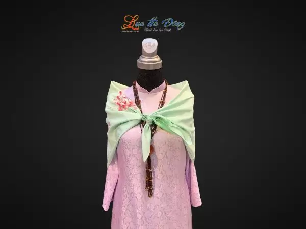 Khăn lụa vuông tơ tằm màu xanh lá vẽ hoa