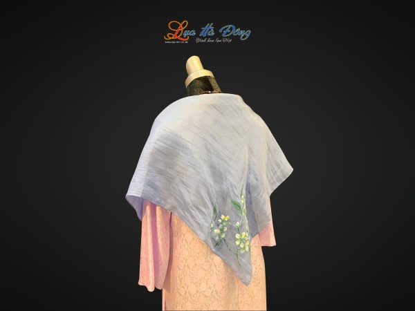 Khăn lụa vuông tơ tằm màu xanh vẽ hoa