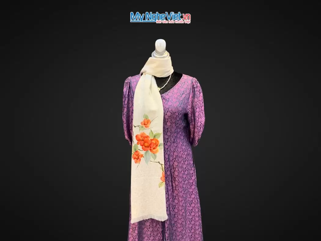 Khăn lụa dệt hoa vẽ tay 100% tơ tằm (3) Khăn lụa đũi họa tiết hoa vẽ tay 100% silk cao cấp