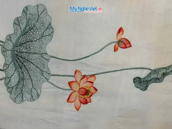 Khăn lụa đũi họa tiết hoa sen thêu tay màu trắng 100% silk cao cấp