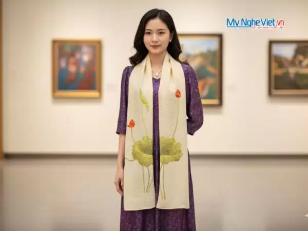 Khăn lụa đũi họa tiết hoa sen thêu tay màu kem 100% silk cao cấp