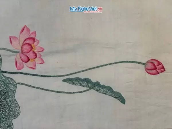 Khăn lụa đũi họa tiết hoa sen thêu tay màu trắng 100% silk cao cấp