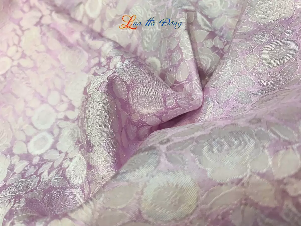 Khăn lụa tơ tằm dài họa tiết (13) Khăn lụa tơ tằm dài họa tiết hồng thọ nhí tím hoa cà